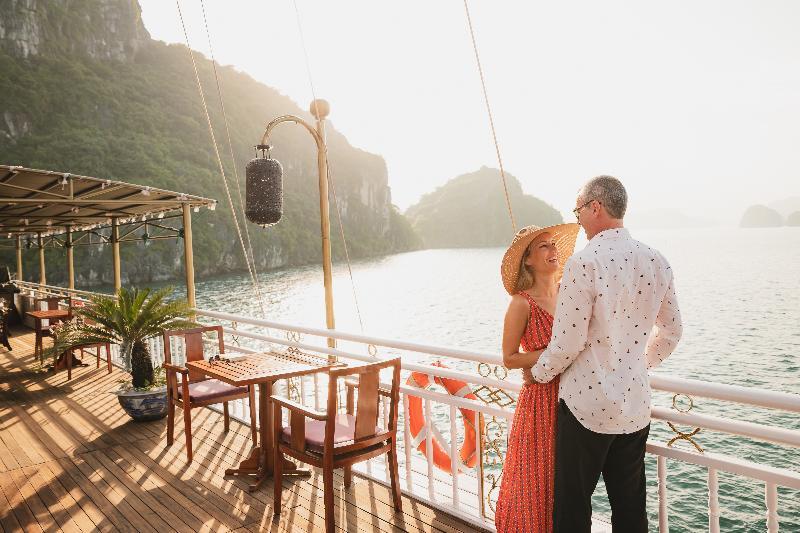 Heritage Line Violet Cruise - Halong Bay & Lan Ha Bay Ha Long Exterior foto